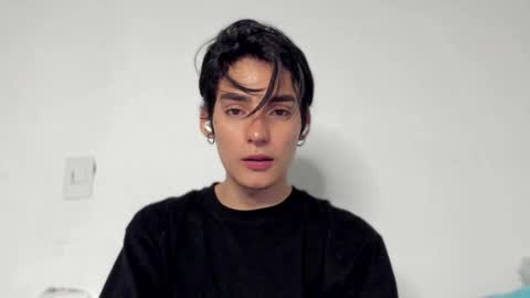 Snapshot of sebas_rosse chatting on December 26, 10:52 pm sebastian online show from December 26, 10:52 pm