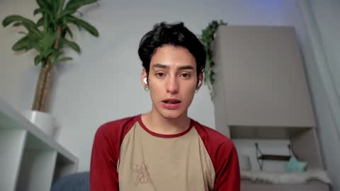 Snapshot of sebas_rosse chatting on January 5, 2:49 am sebastian online show from January 5, 2:49 am