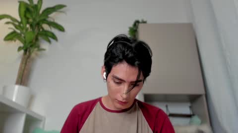 Snapshot of sebas_rosse chatting on January 15, 10:57 pm sebastian online show from January 15, 10:57 pm