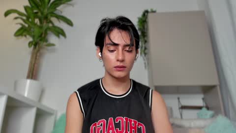 Snapshot of sebas_rosse chatting on January 28, 5:32 am sebastian online show from January 28, 5:32 am