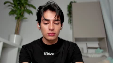 Snapshot of sebas_rosse chatting on January 30, 7:39 am sebastian online show from January 30, 7:39 am