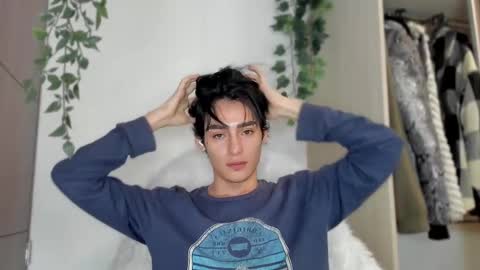 Snapshot of sebas_rosse chatting on March 8, 5:07 am sebastian online show from March 8, 5:07 am