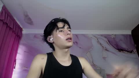 Snapshot of sebas_rosse chatting on March 10, 8:12 pm sebastian online show from March 10, 8:12 pm