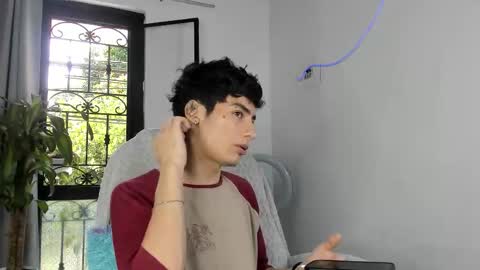 Snapshot of sebas_rosse chatting on September 13, 5:13 pm sebastian online show from September 13, 5:13 pm