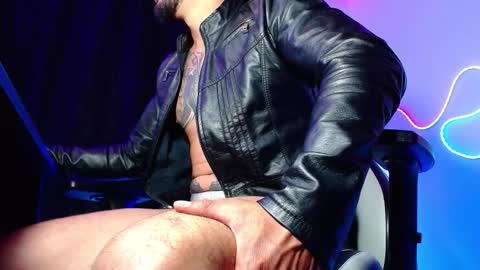 Sebastian online show from March 28, 2:11 am