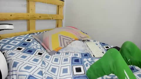 Snapshot of sebastian_0422 chatting on January 19, 2:57 am sebastian 0422 online show from January 19, 2:57 am