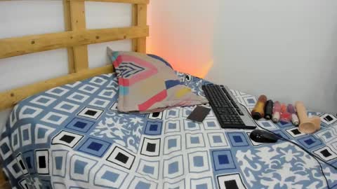 Snapshot of sebastian_0422 chatting on September 26, 2:43 pm sebastian 0422 online show from September 26, 2:43 pm