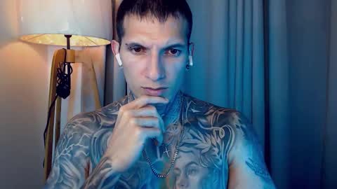 Sebastian online show from November 4, 1:05 am