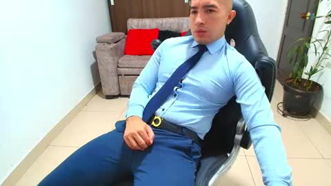 juan  sebastian online show from February 1, 12:16 pm