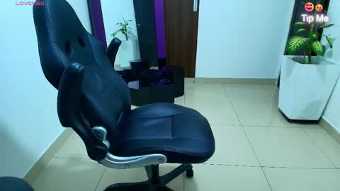 Snapshot of sebastian_oconnor77 chatting on April 18, 7:58 pm juan sebastian online show from April 18, 7:58 pm