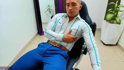 Snapshot of sebastian_oconnor77 chatting on May 26, 12:56 pm juan sebastian online show from May 26, 12:56 pm