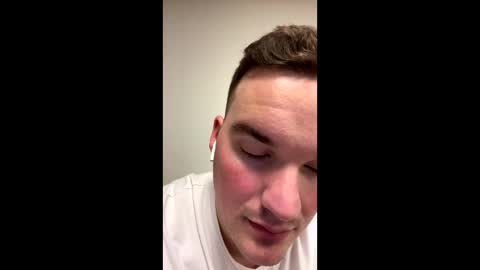 Snapshot of sebastianbrd1 chatting on December 6, 12:49 pm Sebastian online show from December 6, 12:49 pm