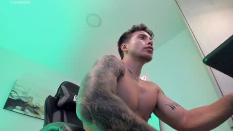 Lucian Sinclair online show from February 5, 4:06 am