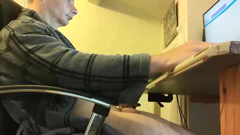 sebastianspalding450 online show from October 2, 8:54 am