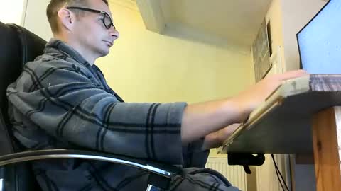 sebastianspalding450 online show from May 23, 9:13 am