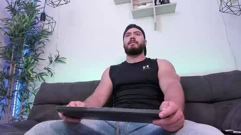 Instagram jeanpaulfit  online show from March 4, 9:22 pm