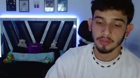 Sebas online show from December 18, 5:57 am