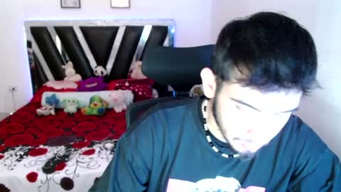 Snapshot of sebasxxl12 chatting on May 18, 8:14 pm Sebas online show from May 18, 8:14 pm