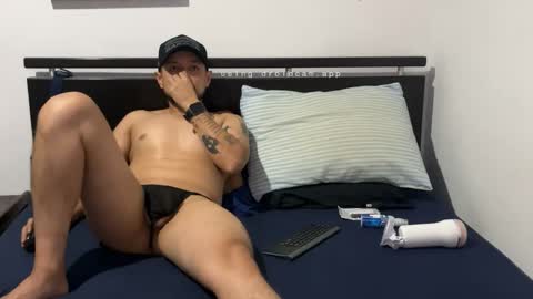 Snapshot of sebaz044 chatting on November 16, 11:21 pm sebaz044 online show from November 16, 11:21 pm