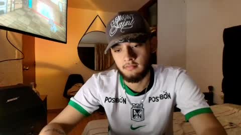 Snapshot of sebolaz chatting on April 26, 2:53 am ryan miller online show from April 26, 2:53 am