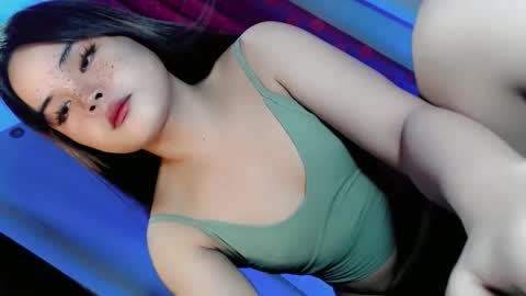 Snapshot of secret_affair18 chatting on December 18, 6:03 pm kwen online show from December 18, 6:03 pm