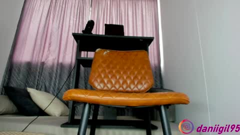 Snapshot of secret_daniell1 chatting on February 8, 3:10 pm Daniela online show from February 8, 3:10 pm