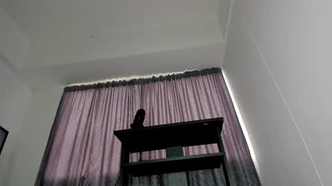 Snapshot of secret_daniell1 chatting on February 19, 3:27 pm Daniela online show from February 19, 3:27 pm