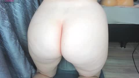 Snapshot of secret_daniell1 chatting on October 4, 11:19 am Daniela online show from October 4, 11:19 am