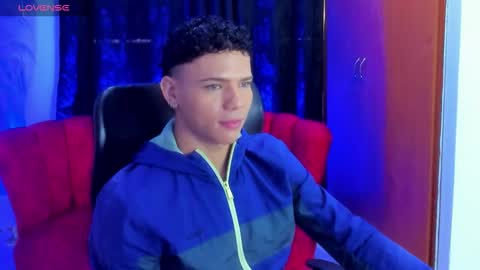 Snapshot of secret_justin chatting on November 25, 12:16 pm JUSTIN online show from November 25, 12:16 pm