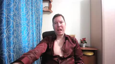 Snapshot of secret_lover_xxx chatting on May 15, 8:21 am Secret lover XXX online show from May 15, 8:21 am