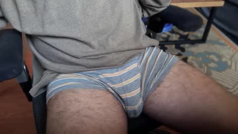 Snapshot of secret_neighbor_ chatting on November 8, 3:01 pm secret_neighbor_ online show from November 8, 3:01 pm