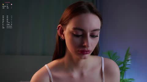 Snapshot of secrethustle chatting on February 5, 2:00 pm Lily online show from February 5, 2:00 pm