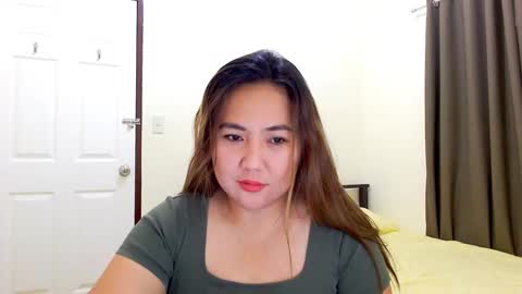 Snapshot of secretlover010101 chatting on December 17, 2:12 am MILAN online show from December 17, 2:12 am