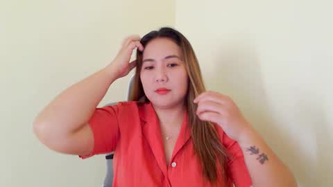 Snapshot of secretlover010101 chatting on January 20, 2:43 am MILAN online show from January 20, 2:43 am