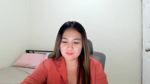 Snapshot of secretlover010101 chatting on February 17, 11:13 am MILAN online show from February 17, 11:13 am