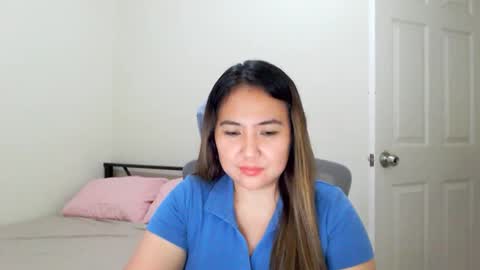 Snapshot of secretlover010101 chatting on February 18, 8:05 am MILAN online show from February 18, 8:05 am