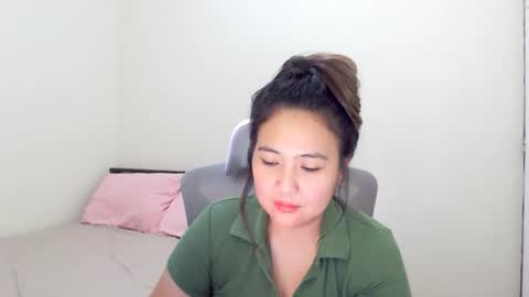 Snapshot of secretlover010101 chatting on February 28, 5:59 am MILAN online show from February 28, 5:59 am