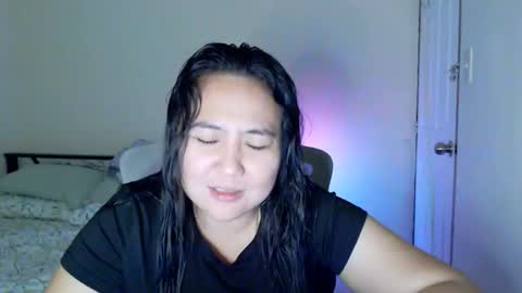 Snapshot of secretlover010101 chatting on February 14, 6:21 am MILAN online show from February 14, 6:21 am