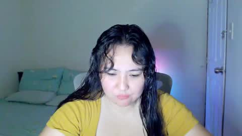 Snapshot of secretlover010101 chatting on April 21, 6:52 am MILAN online show from April 21, 6:52 am