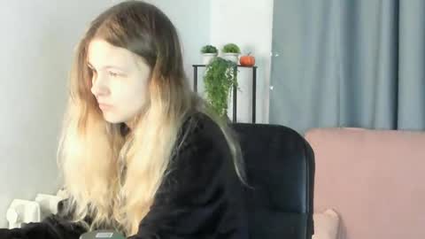 secrettier online show from April 9, 5:07 am