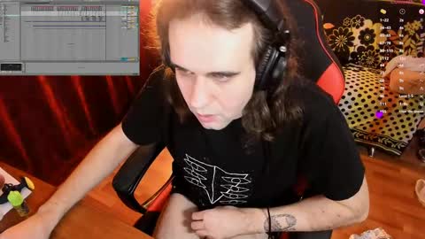 Snapshot of sed_lex chatting on December 11, 9:45 pm Lex online show from December 11, 9:45 pm