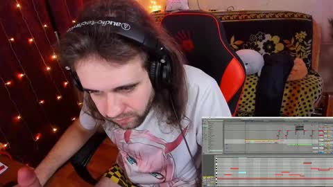 Snapshot of sed_lex chatting on December 22, 11:31 pm Lex online show from December 22, 11:31 pm