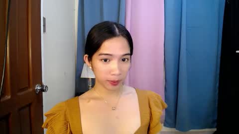 Snapshot of seductive_abia chatting on April 22, 4:59 am JUST CALL ME ABIA online show from April 22, 4:59 am