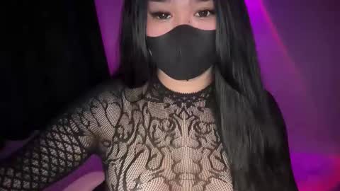 Snapshot of seductive_athenaxx chatting on December 5, 8:01 am Athena online show from December 5, 8:01 am