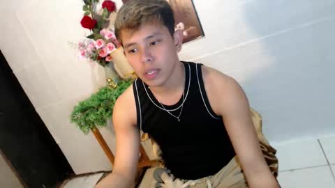 Snapshot of seductive_maxxx chatting on May 8, 6:57 pm Max online show from May 8, 6:57 pm