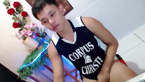 Snapshot of seductive_maxxx chatting on May 31, 5:31 pm Max online show from May 31, 5:31 pm
