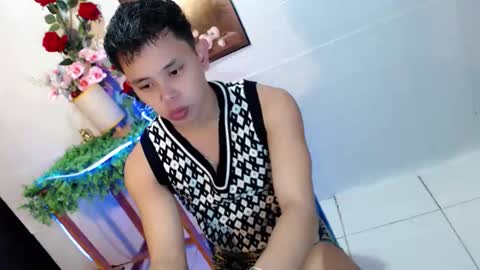 Snapshot of seductive_maxxx chatting on June 3, 9:12 am Max online show from June 3, 9:12 am