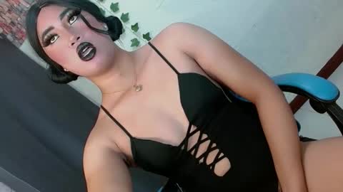 Snapshot of seductive_scarllete chatting on November 30, 11:42 pm SCARLETTE online show from November 30, 11:42 pm