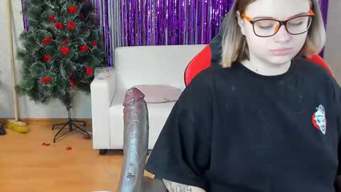 seductive_she_wolf online show from February 3, 11:20 am