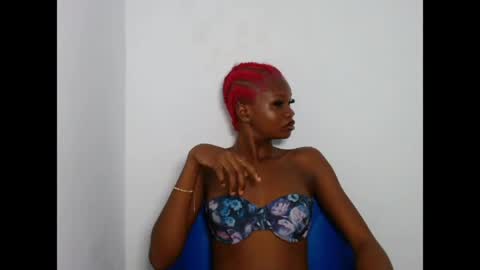 seductive_sugar247 online show from April 8, 1:11 pm